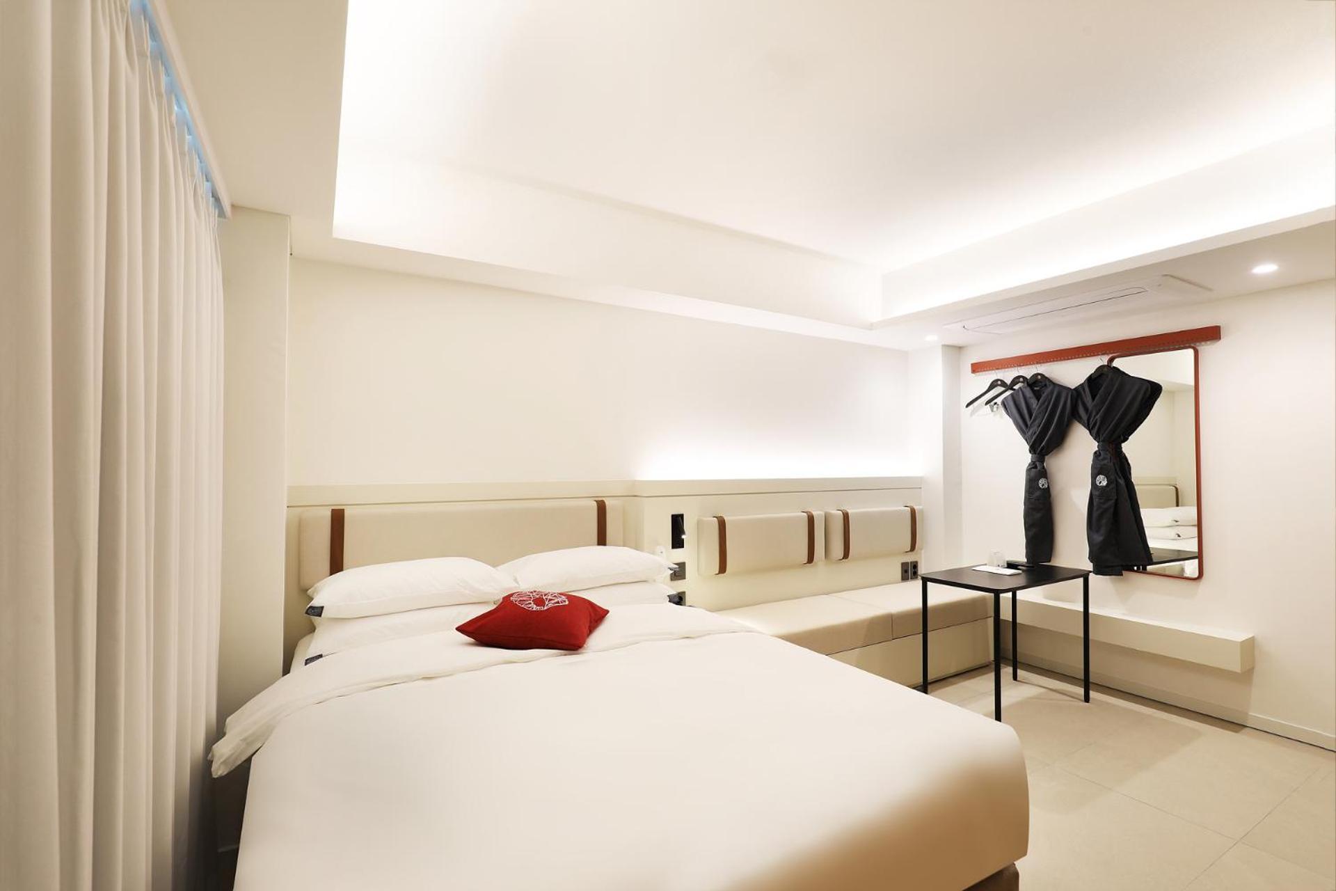 By The Designers Hotel *
